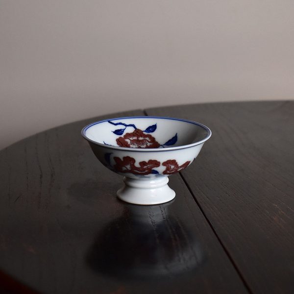 青花釉里红高脚杯